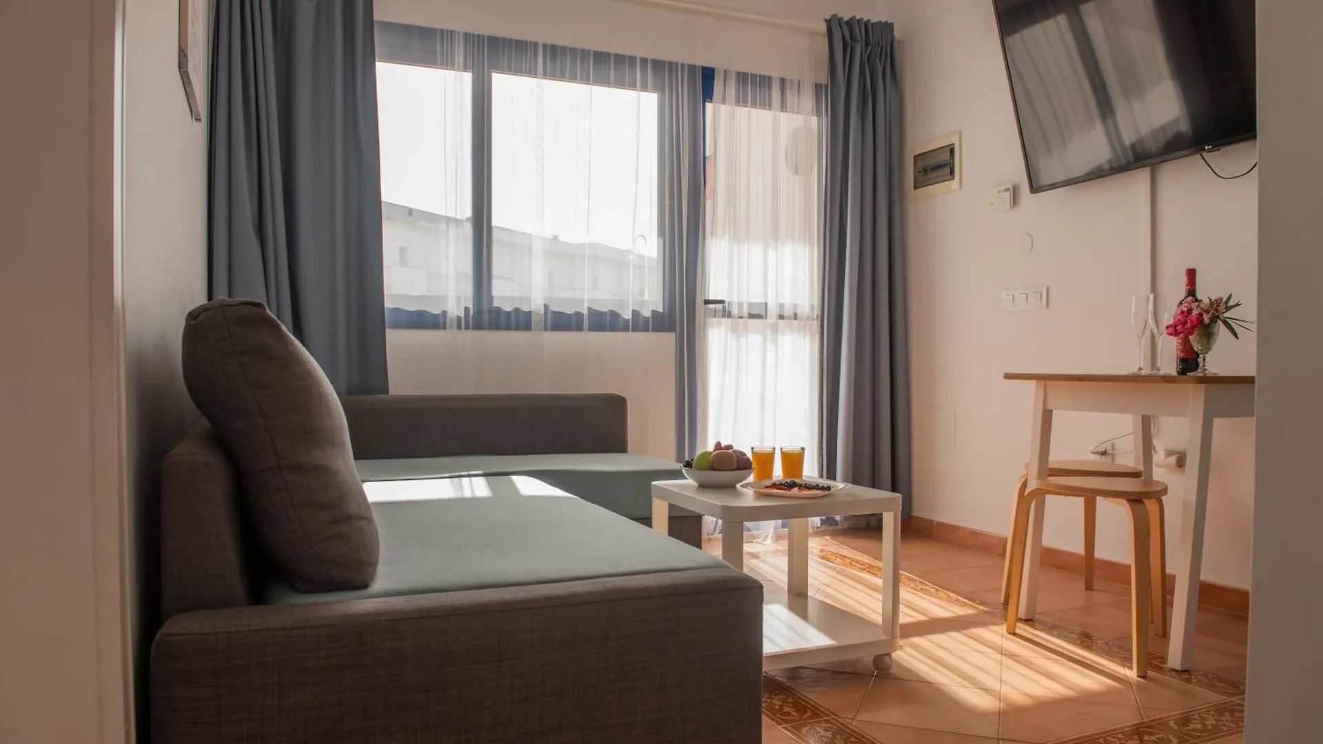 Апартаменты Casita Lola Коста Калма Испания